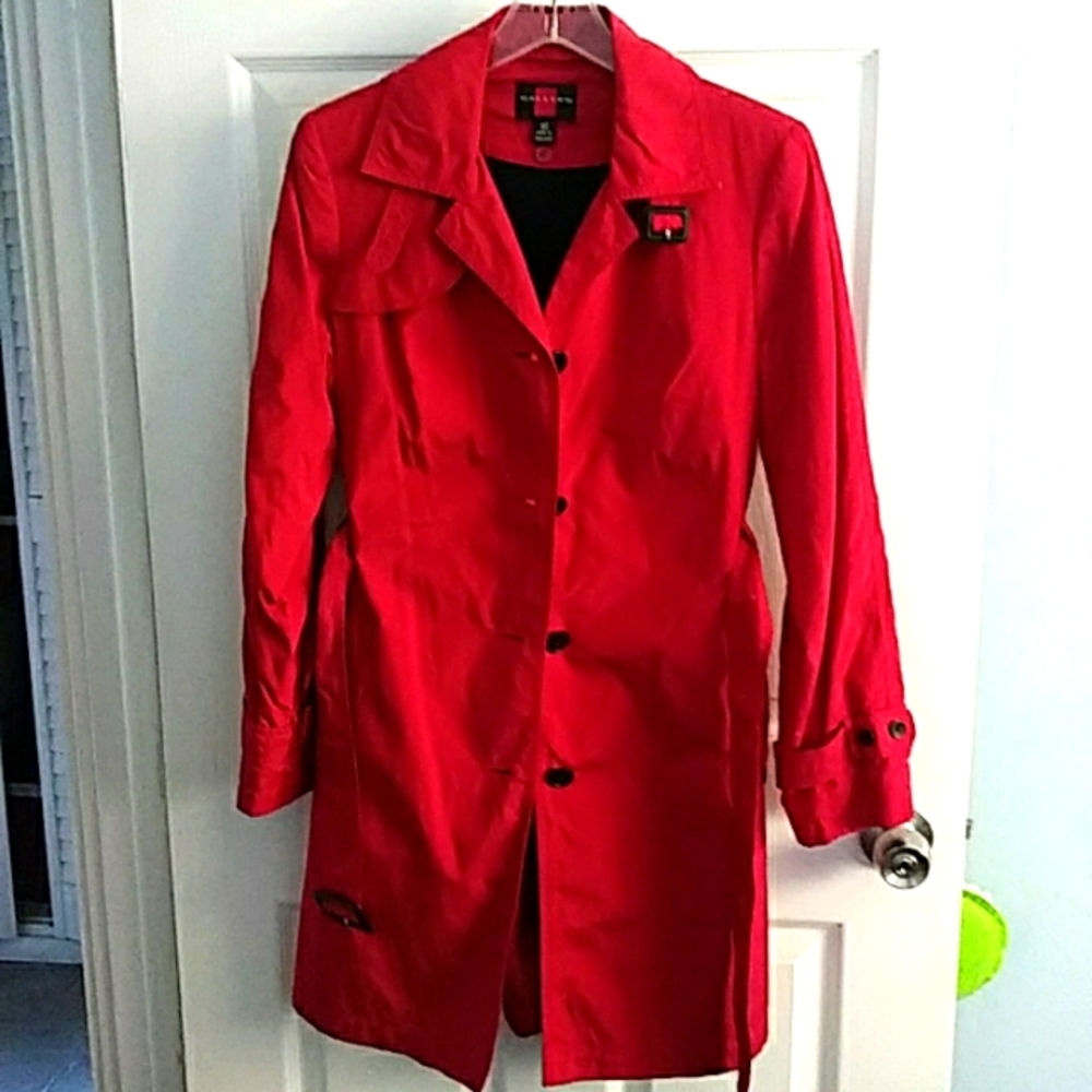 Women's Raincoat with removable lining and hood